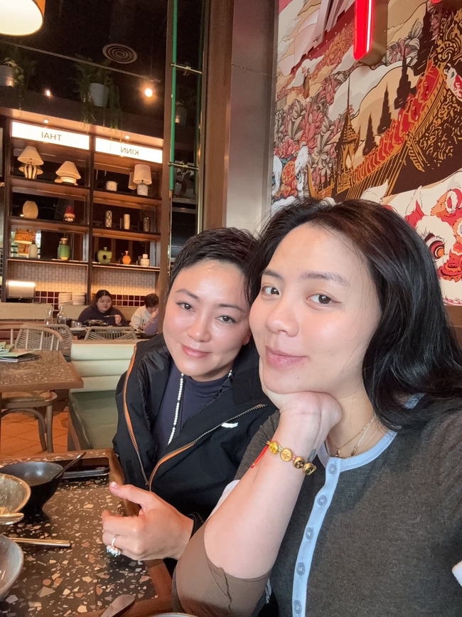 Đặng Tiểu Tô Sa đăng hình cô Văn Thùy Dương cùng trạng thái 