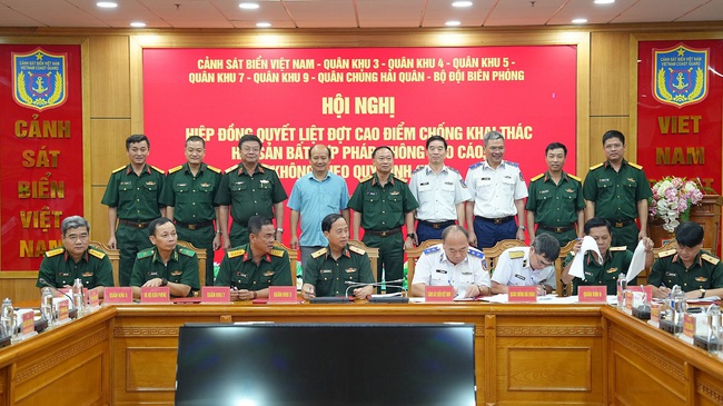 Cảnh sát biển cùng các lực lượng vào cuộc quyết liệt chống khai thác IUU- Ảnh 2.