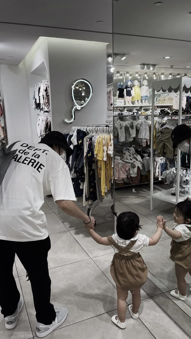 Người bố đóng vai trò quan trọng trong sự hình thành tính cách lạc quan và tích cực của con gái: Hãy nắm vững 8 nguyên tắc này!- Ảnh 2.