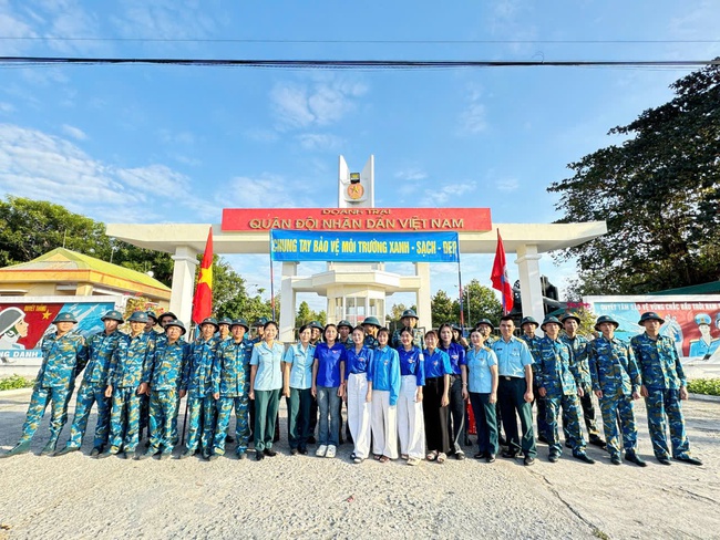 "Ng&agrave;y Thanh ni&ecirc;n c&ugrave;ng h&agrave;nh động" ch&agrave;o mừng th&agrave;nh c&ocirc;ng Đại hội Đại biểu to&agrave;n quốc lần thứ XIV của Đảng- Ảnh 1.