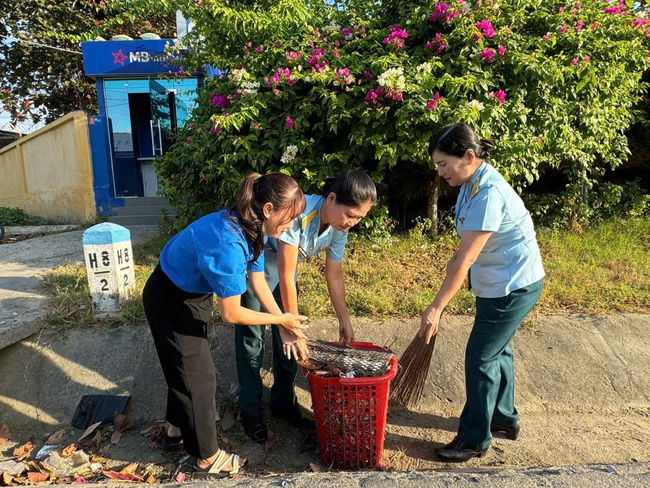 "Ng&agrave;y Thanh ni&ecirc;n c&ugrave;ng h&agrave;nh động" ch&agrave;o mừng th&agrave;nh c&ocirc;ng Đại hội Đại biểu to&agrave;n quốc lần thứ XIV của Đảng- Ảnh 2.