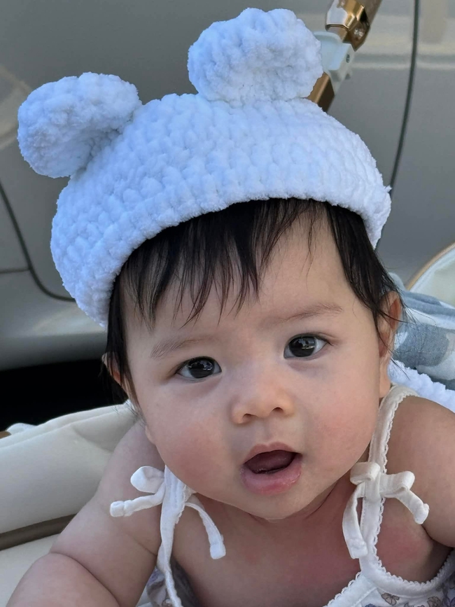 Em b&eacute; Coco - ch&aacute;u ngoại c&ocirc; Văn Th&ugrave;y Dương c&oacute; 1 đặc điểm cực kỳ đặc biệt ngay từ khi mới sinh ra- Ảnh 1.