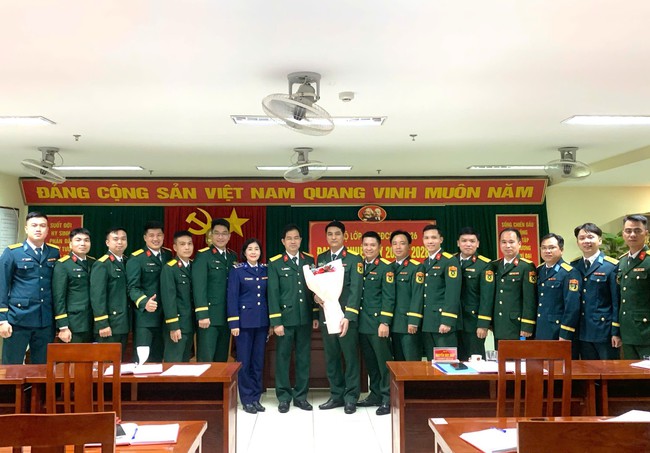 Chi bộ lớp cao học Lịch sử Đảng l&atilde;nh đạo triển khai hiệu quả hai đột ph&aacute; nhiệm kỳ 2026-2028- Ảnh 9.