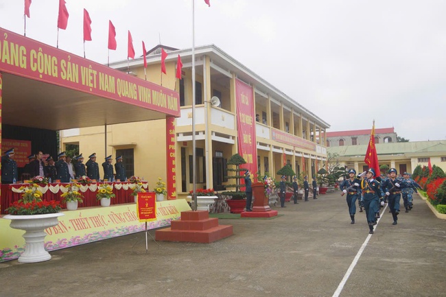 Thiếu tướng Ng&ocirc; Quốc Chung dự, chỉ đạo Lễ ra qu&acirc;n huấn luyện năm 2026 tại Trung đo&agrave;n 240- Ảnh 7.