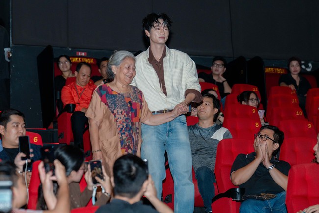 Th&aacute;i H&ograve;a n&oacute;i về doanh thu phim Anh H&ugrave;ng: &ldquo;H&ecirc;n xui&rdquo;- Ảnh 4.