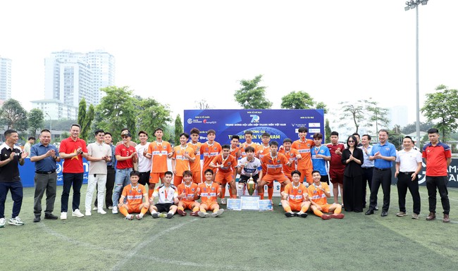 Đ&ocirc;ng Mỹ FC v&ocirc; địch giải b&oacute;ng đ&aacute; Thanh ni&ecirc;n Việt Nam- Ảnh 3.