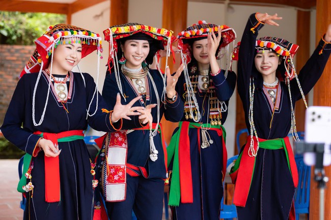 H&agrave;nh tr&igrave;nh kh&aacute;m ph&aacute; văn h&oacute;a người Dao Quần Chẹt của Hoa hậu Văn h&oacute;a Việt Nam to&agrave;n cầu- Ảnh 1.
