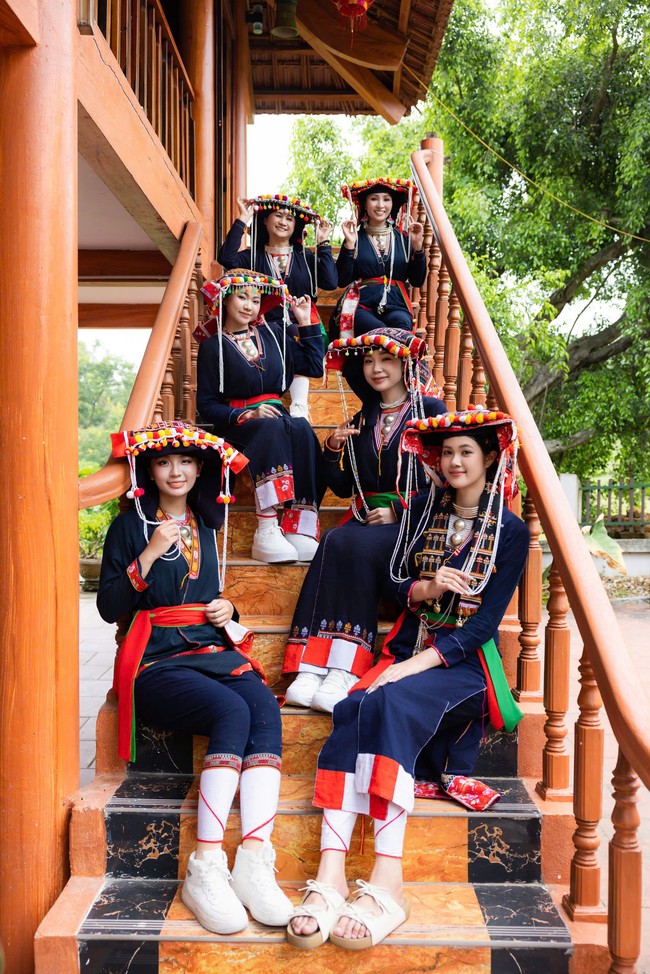 H&agrave;nh tr&igrave;nh kh&aacute;m ph&aacute; văn h&oacute;a người Dao Quần Chẹt của Hoa hậu Văn h&oacute;a Việt Nam to&agrave;n cầu- Ảnh 2.
