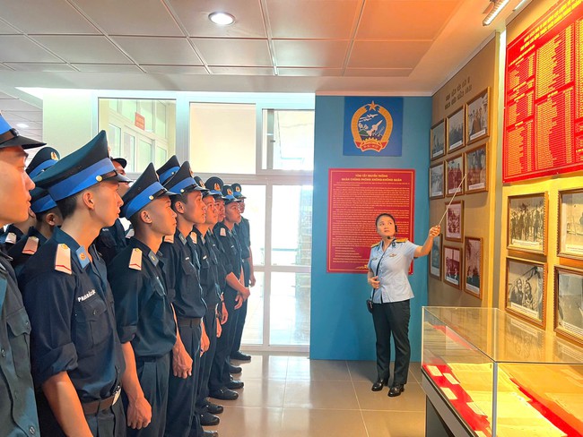 H&agrave;nh trang đầu ti&ecirc;n của chiến sĩ mới tại Học viện Ph&ograve;ng kh&ocirc;ng-Kh&ocirc;ng qu&acirc;n- Ảnh 2.