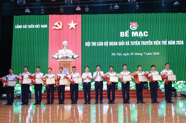 Từ hội thi đến h&agrave;nh tr&igrave;nh truyền lửa của c&aacute;n bộ đo&agrave;n Cảnh s&aacute;t biển- Ảnh 6.