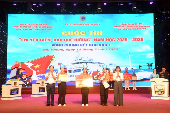 S&ocirc;i nổi v&ograve;ng thi cấp khu vực &ldquo;Em y&ecirc;u biển đảo qu&ecirc; hương&rdquo;
tại th&agrave;nh phố Hải Ph&ograve;ng

- Ảnh 7.
