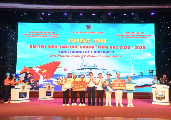 S&ocirc;i nổi v&ograve;ng thi cấp khu vực &ldquo;Em y&ecirc;u biển đảo qu&ecirc; hương&rdquo;
tại th&agrave;nh phố Hải Ph&ograve;ng

- Ảnh 6.