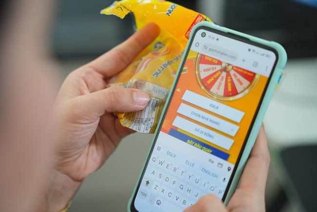 Nữ c&ocirc;ng nh&acirc;n bất ngờ tr&uacute;ng 100 triệu đồng từ chai Number 1 quen thuộc sau nhiều năm gắn b&oacute;- Ảnh 3.