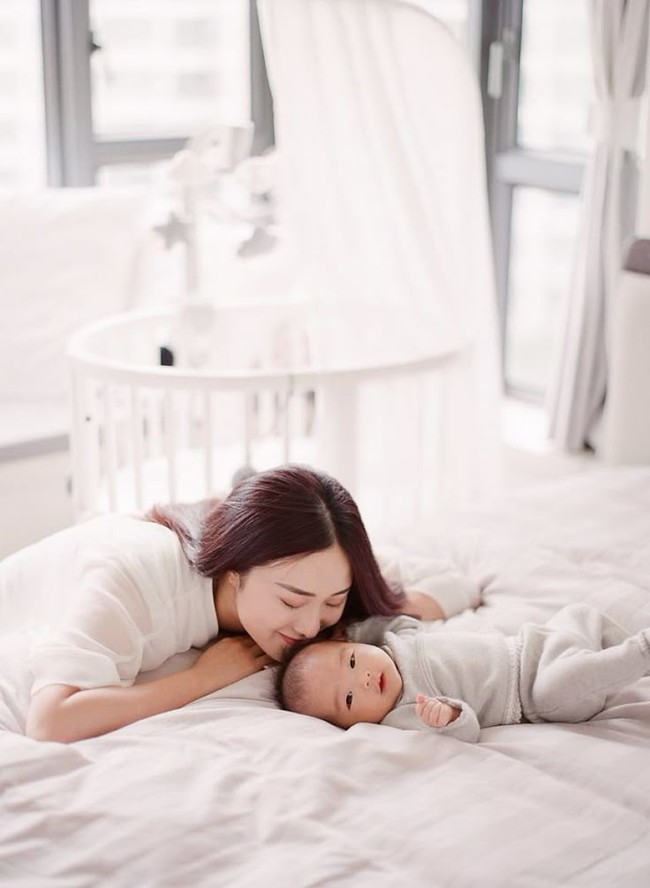 Mẹ sinh con đầu l&ograve;ng, đừng &eacute;p m&igrave;nh phải trở th&agrave;nh &ldquo;mẹ ho&agrave;n hảo&rdquo;- Ảnh 2.