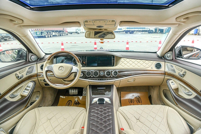 Bỏ ra chưa đến 4 tỷ đồng đã có thể sở hữu chiếc Mercedes-Maybach S 600 với gói độ khó 'đụng hàng'- Ảnh 7.