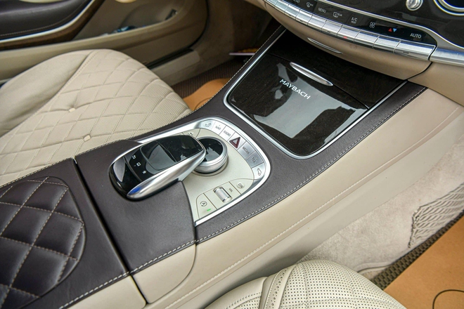 Bỏ ra chưa đến 4 tỷ đồng đã có thể sở hữu chiếc Mercedes-Maybach S 600 với gói độ khó 'đụng hàng'- Ảnh 9.