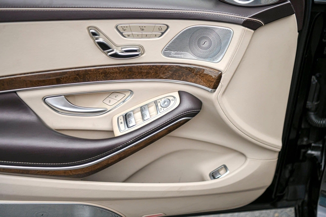 Bỏ ra chưa đến 4 tỷ đồng đã có thể sở hữu chiếc Mercedes-Maybach S 600 với gói độ khó 'đụng hàng'- Ảnh 10.