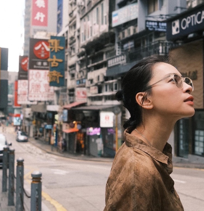 Nữ diễn viên Việt trẻ hơn nhiều so với tuổi 45, style năng động mà vẫn sang- Ảnh 2. Nữ diễn viên Việt trẻ hơn nhiều so với tuổi 45, style năng động mà vẫn sang- Ảnh 2.