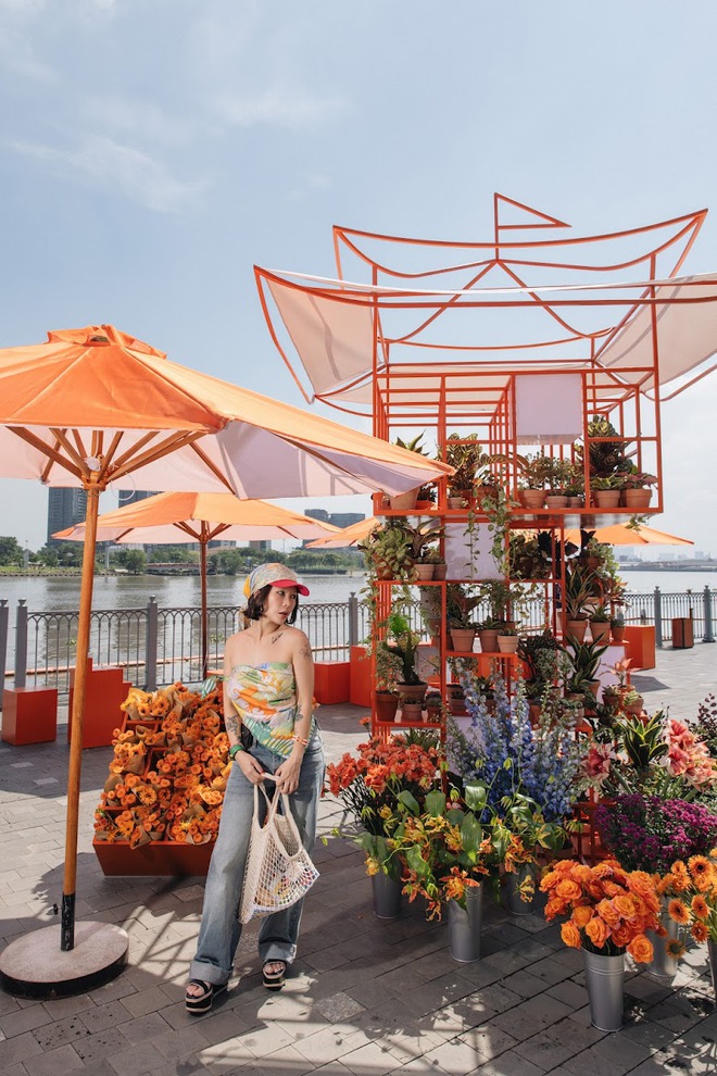 Kiosk Le Monde d'Hermès - sạp báo xa xỉ mang tính biểu tượng của Paris cập bến Sài Gòn, sao Việt nô nức kéo tới check-in - Ảnh 14.