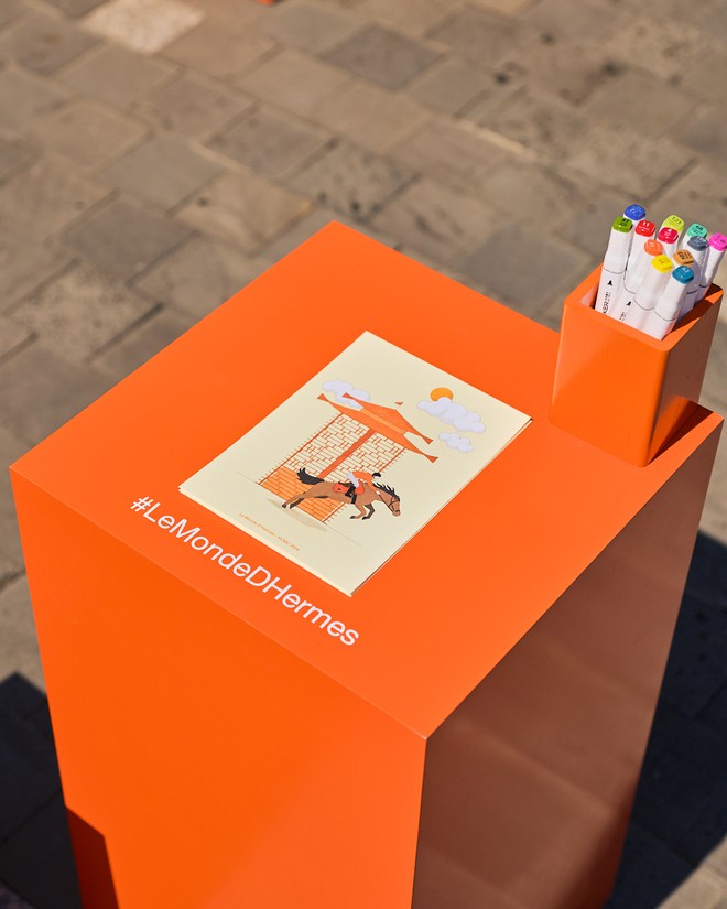 Kiosk Le Monde d'Hermès - sạp báo xa xỉ mang tính biểu tượng của Paris cập bến Sài Gòn, sao Việt nô nức kéo tới check-in - Ảnh 5.