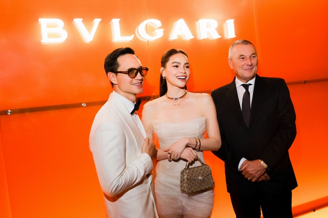 ho-ngoc-ha-kim-ly-dai-dien-bvlgari-17329419902111048852050.jpg