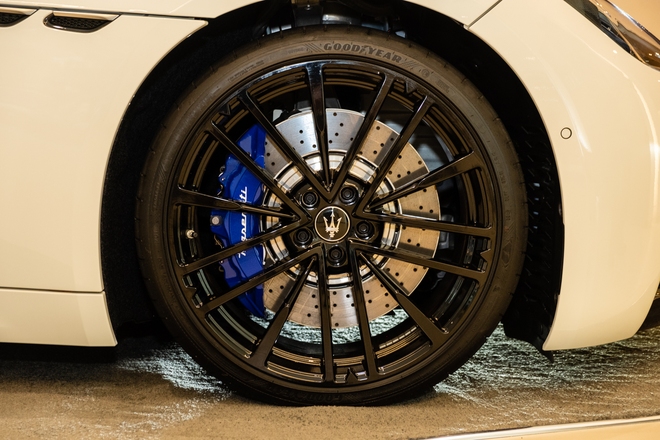 Chi tiết Maserati GranTurismo mới vừa ra mắt Việt Nam: Thiết kế mới, 3 màn hình, 490 mã lực, ADAS, bản thuần điện sẽ về năm sau- Ảnh 15. Chi tiết Maserati GranTurismo mới vừa ra mắt Việt Nam: Thiết kế mới, 3 màn hình, 490 mã lực, ADAS, bản thuần điện sẽ về năm sau- Ảnh 15.