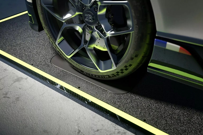 Xe Bugatti có 'nhà riêng' đẳng cấp như thế này: Như thể tủ trưng bày cho báu vật vô giá, điều hòa đa chức năng, camera an ninh, máy dò khói, cảm biến kính- Ảnh 11. Xe Bugatti có 'nhà riêng' đẳng cấp như thế này: Như thể tủ trưng bày cho báu vật vô giá, điều hòa đa chức năng, camera an ninh, máy dò khói, cảm biến kính- Ảnh 11.