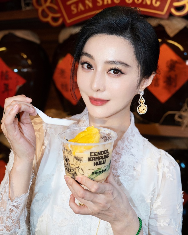 Sao hạng S hẹn hò tỷ phú U90 tiết lộ bữa sáng gọn nhẹ, thần dược dưỡng nhan cũng chỉ đến thế- Ảnh 1. Sao hạng S hẹn hò tỷ phú U90 tiết lộ bữa sáng gọn nhẹ, thần dược dưỡng nhan cũng chỉ đến thế- Ảnh 1.
