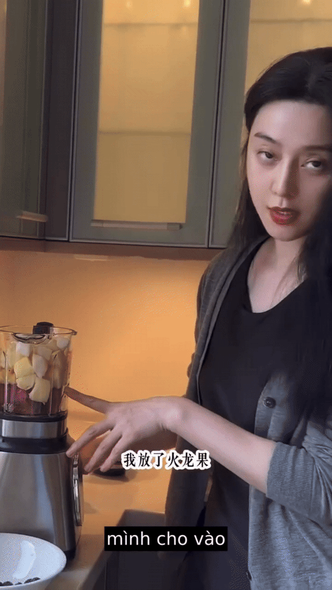 Sao hạng S hẹn hò tỷ phú U90 tiết lộ bữa sáng gọn nhẹ, thần dược dưỡng nhan cũng chỉ đến thế- Ảnh 5. Sao hạng S hẹn hò tỷ phú U90 tiết lộ bữa sáng gọn nhẹ, thần dược dưỡng nhan cũng chỉ đến thế- Ảnh 5.