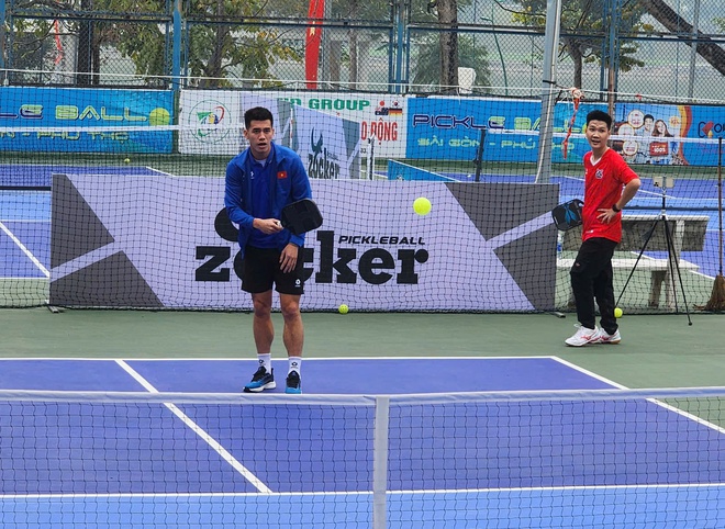 Tiến Linh, Duy Mạnh đi chơi pickleball trước ngày đấu Thái Lan ở chung kết AFF Cup 2024- Ảnh 3.