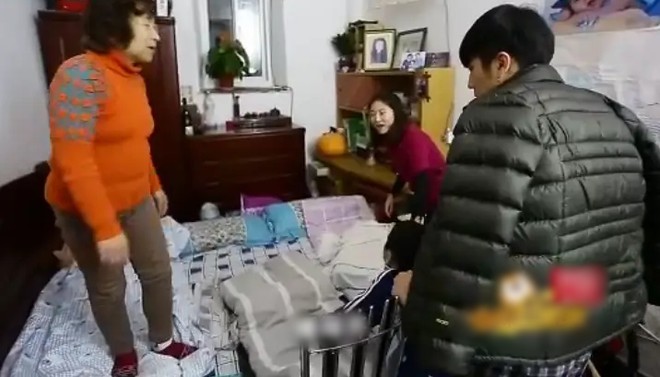 Được gọi l&agrave; &ldquo;tiểu thư&rdquo; v&igrave; c&oacute; hộ khẩu ở th&agrave;nh phố đắt đỏ bậc nhấc, c&ocirc; g&aacute;i 25 tuổi bật kh&oacute;c n&oacute;i ra l&yacute; do kh&ocirc;ng d&aacute;m dẫn bạn về nh&agrave;- Ảnh 3.