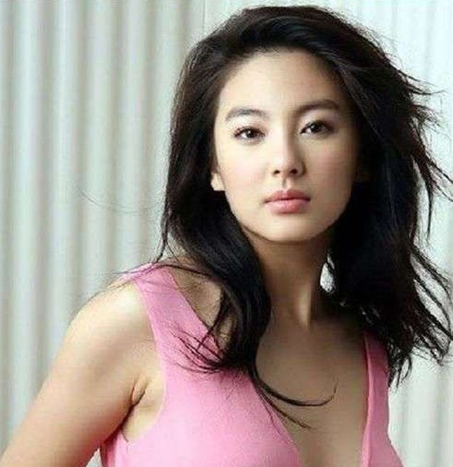 Cô gái nổi nhờ quảng cáo đồ ăn nhanh: Là "Song Hye Kyo Trung Quốc", có chân đẹp nức nở- Ảnh 4.