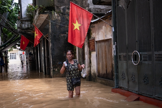 Hà Nội: Cuộc sống của người dân Phúc Tân sau 1 ngày chạy lũ- Ảnh 18.