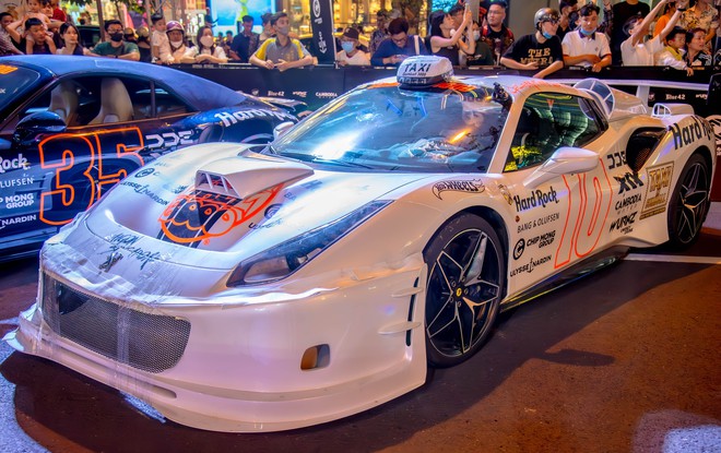 4 xe khủng hút view nhất Gumball 3000: Đính kim cương, có chiếc dùng băng dính cố định bodykit- Ảnh 11.