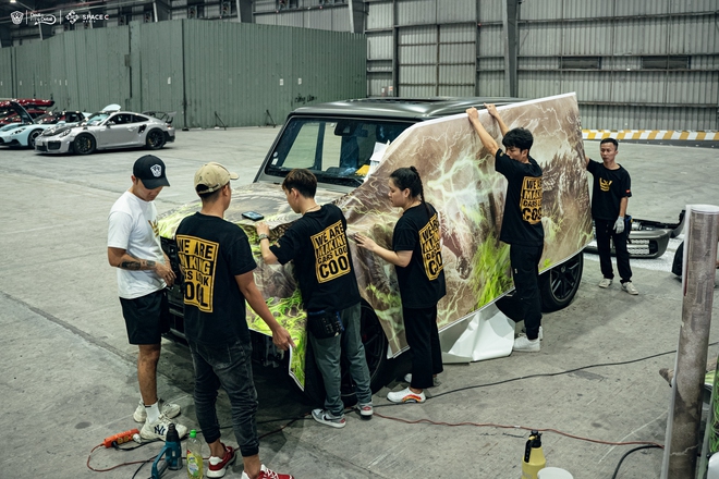 Thợ Việt bật mí hậu trường dán Escalade và G63 tại Gumball 3000: Nóng, bụi mịn, thiếu sáng, không được tháo xe, chạy đua 12 tiếng/ngày- Ảnh 11.