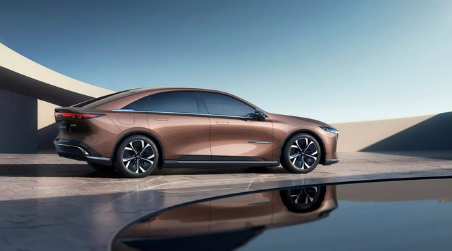 Mazda EZ-6 nếu về Việt Nam trông sẽ thế này: Thêm cánh gió, mâm tối màu, bản động cơ giống Kicks chạy được 1.000km- Ảnh 5. Mazda EZ-6 nếu về Việt Nam trông sẽ thế này: Thêm cánh gió, mâm tối màu, bản động cơ giống Kicks chạy được 1.000km- Ảnh 5.