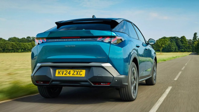 Peugeot 3008, 5008 được mở rộng đội hình: Có thêm bản hybrid cao cấp, bản điện giờ chạy 700 km- Ảnh 3. Peugeot 3008, 5008 được mở rộng đội hình: Có thêm bản hybrid cao cấp, bản điện giờ chạy 700 km- Ảnh 3.