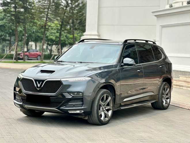 VinFast President 3 năm tuổi rao bán gần 1,5 tỷ đồng: Ngang giá Ford Everest, động cơ V8, nội thất nhiều tiện nghi- Ảnh 3. VinFast President 3 năm tuổi rao bán gần 1,5 tỷ đồng: Ngang giá Ford Everest, động cơ V8, nội thất nhiều tiện nghi- Ảnh 3.