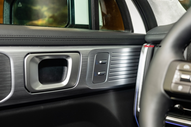 Cận cảnh Hyundai Santa Fe bản Prestige: Giá 1,265 tỷ đồng, tiện nghi gần ngang bản full, dễ thành bản bán chạy- Ảnh 7. Cận cảnh Hyundai Santa Fe bản Prestige: Giá 1,265 tỷ đồng, tiện nghi gần ngang bản full, dễ thành bản bán chạy- Ảnh 7.