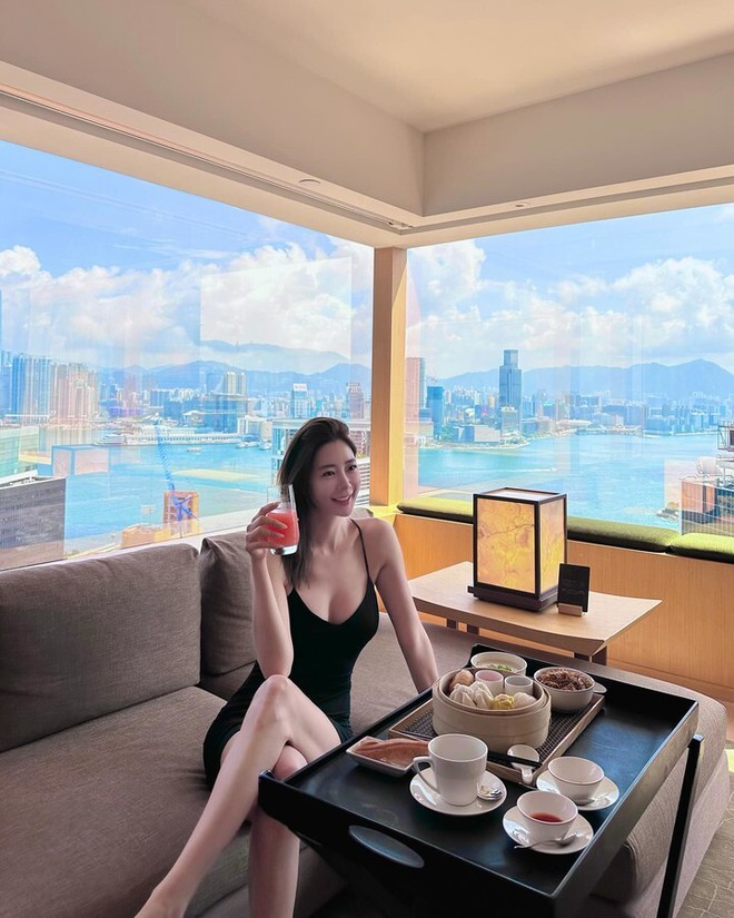 "Mỹ nh&acirc;n hot nhất phố đi bộ H&agrave; Nội&rdquo; đổi đời sau khi lấy chồng đại gia nhưng phải từ bỏ 1 thứ!- Ảnh 13.