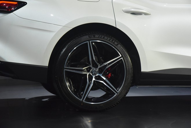 MG7 mới ra mắt đã giảm giá ở đại lý: Còn từ 688 triệu đồng, chung phân khúc Mazda6 nhưng rẻ ngang Mazda3- Ảnh 7. MG7 mới ra mắt đã giảm giá ở đại lý: Còn từ 688 triệu đồng, chung phân khúc Mazda6 nhưng rẻ ngang Mazda3- Ảnh 7.