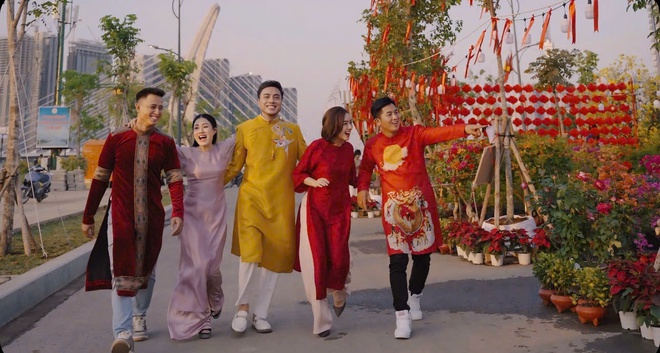 Dương Quốc Hưng ra mắt MV "Tết về"- Ảnh 5. Dương Quốc Hưng ra mắt MV "Tết về"- Ảnh 5.