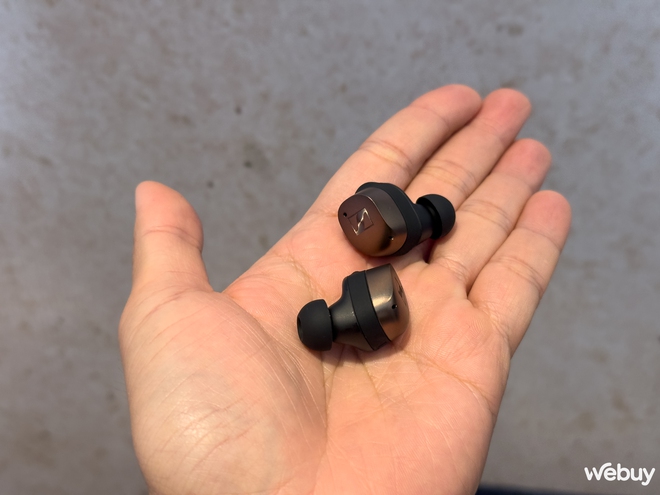 Sennheiser ra mắt MOMENTUM True Wireless 4 Gold Edition tại Việt Nam- Ảnh 3. Sennheiser ra mắt MOMENTUM True Wireless 4 Gold Edition tại Việt Nam- Ảnh 3.
