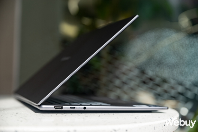 Cận cảnh Lenovo Yoga Slim 7i Aura Edition: Liệu Intel Core Ultra thế hệ thứ 2 có làm nên đột phá?- Ảnh 36.