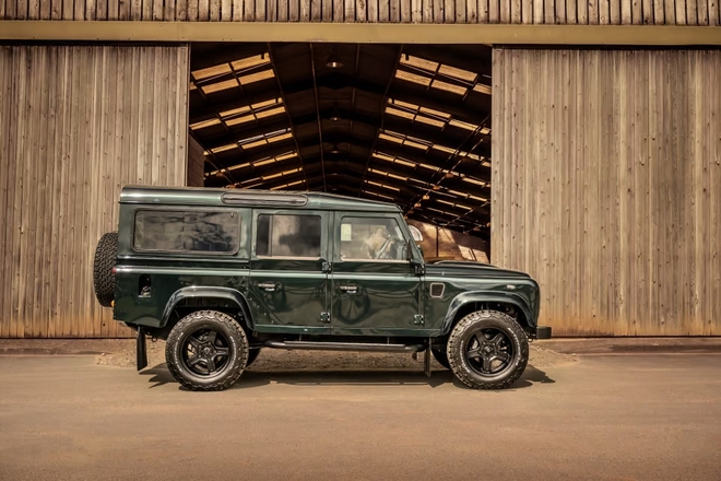 Ai cũng chê cười người đàn ông này mua liền 200 chiếc Defender chục năm trước, giờ khách sẵn sàng chi gấp 6 lần giá nguyên bản để sở hữu- Ảnh 7. Ai cũng chê cười người đàn ông này mua liền 200 chiếc Defender chục năm trước, giờ khách sẵn sàng chi gấp 6 lần giá nguyên bản để sở hữu- Ảnh 7.