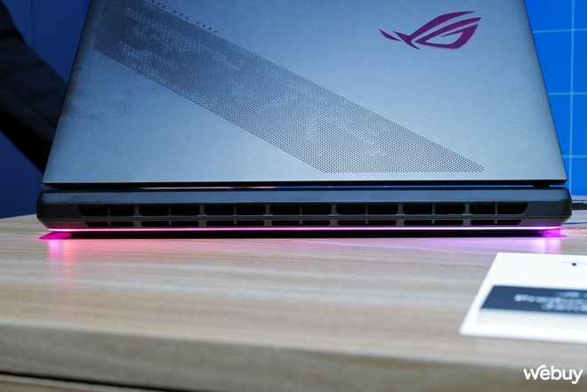 ASUS vừa ra mắt ROG Strix Scar với thiết kế mặt đáy "10 điểm không có nhưng"- Ảnh 12.