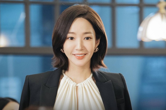 park-min-young-3-1760086291007-1760086291320856038676.jpg