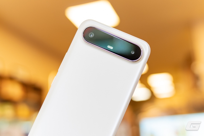 Cận cảnh Tecno Pova Slim 5G: Mảnh mai, cá tính, giá chỉ 6 triệu đồng- Ảnh 17. Cận cảnh Tecno Pova Slim 5G: Mảnh mai, cá tính, giá chỉ 6 triệu đồng- Ảnh 17.