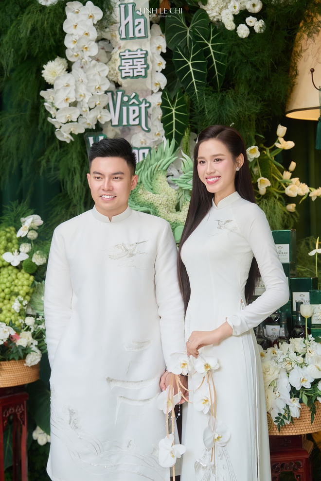 Hoa hậu Đỗ Hà và chồng thiếu gia tập đoàn Sơn Hải quá đáng...- Ảnh 6. Hoa hậu Đỗ Hà và chồng thiếu gia tập đoàn Sơn Hải quá đáng...- Ảnh 6.