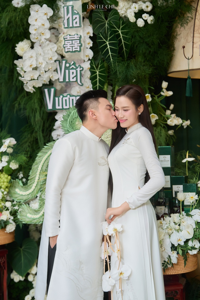 Hoa hậu Đỗ Hà và chồng thiếu gia tập đoàn Sơn Hải quá đáng...- Ảnh 7. Hoa hậu Đỗ Hà và chồng thiếu gia tập đoàn Sơn Hải quá đáng...- Ảnh 7.